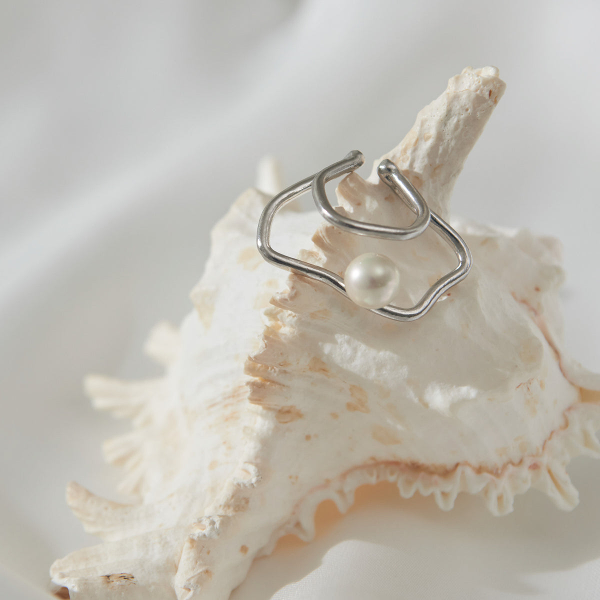 Petal Pearl Ear Cuff