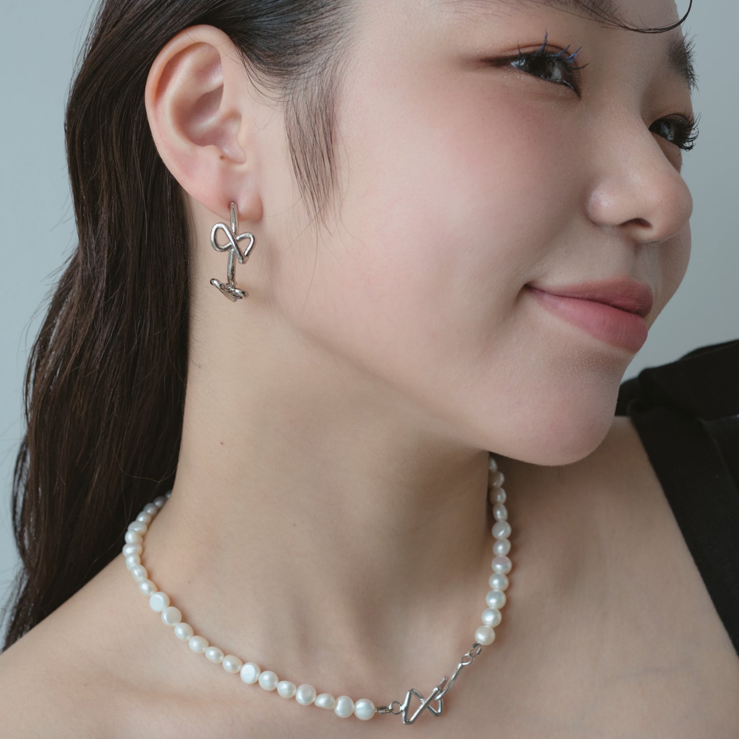 Ribboned Infinity Pierce / Earrings